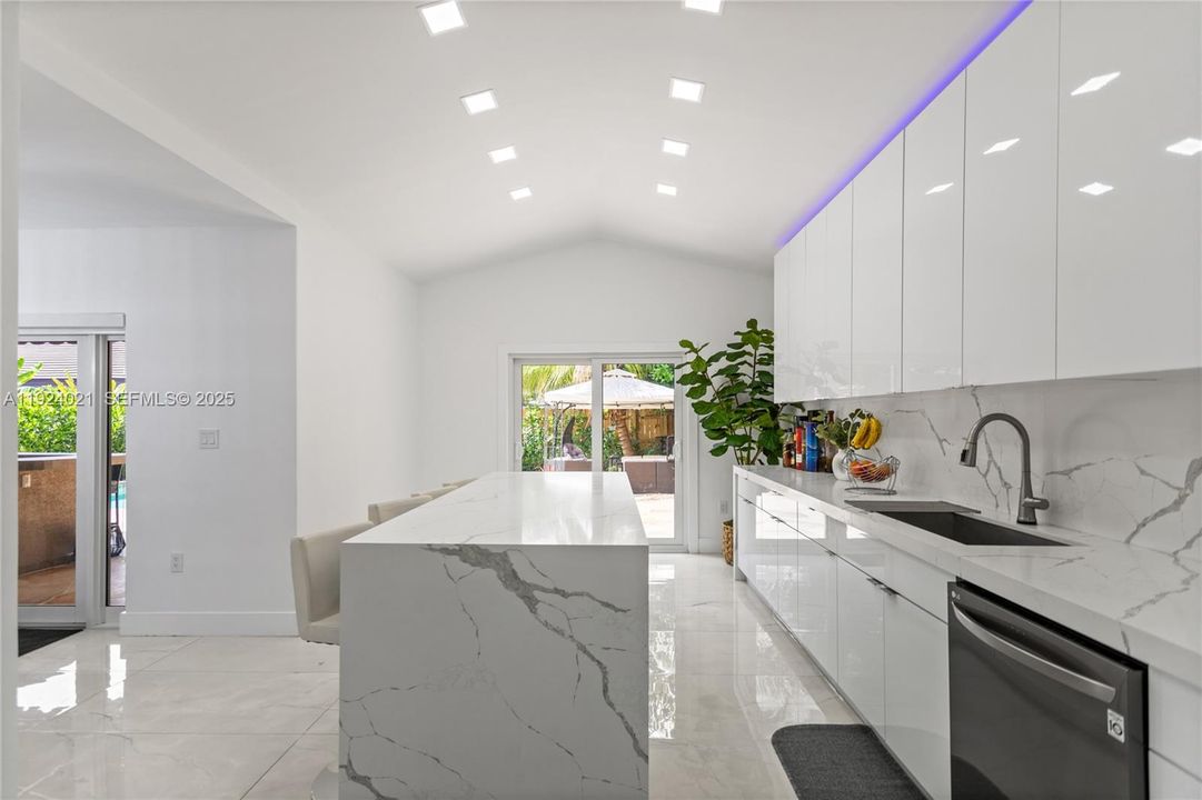 For Sale: $1,199,900 (5 beds, 3 baths, 3087 Square Feet)