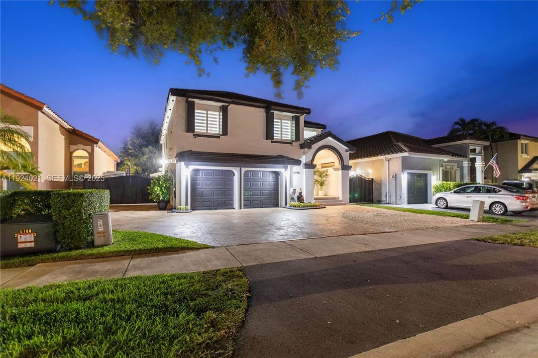 For Sale: $1,199,900 (5 beds, 3 baths, 3087 Square Feet)