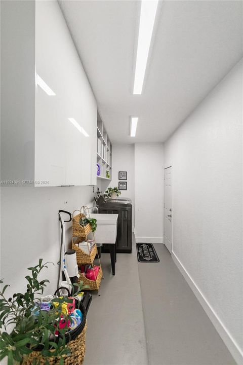 For Sale: $1,199,900 (5 beds, 3 baths, 3087 Square Feet)