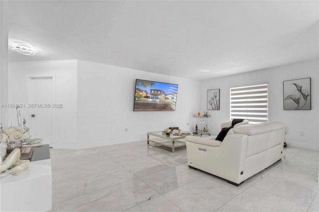 For Sale: $1,199,900 (5 beds, 3 baths, 3087 Square Feet)