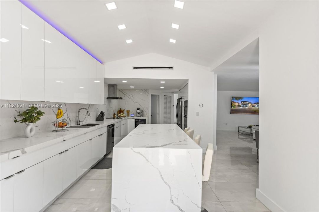 For Sale: $1,199,900 (5 beds, 3 baths, 3087 Square Feet)