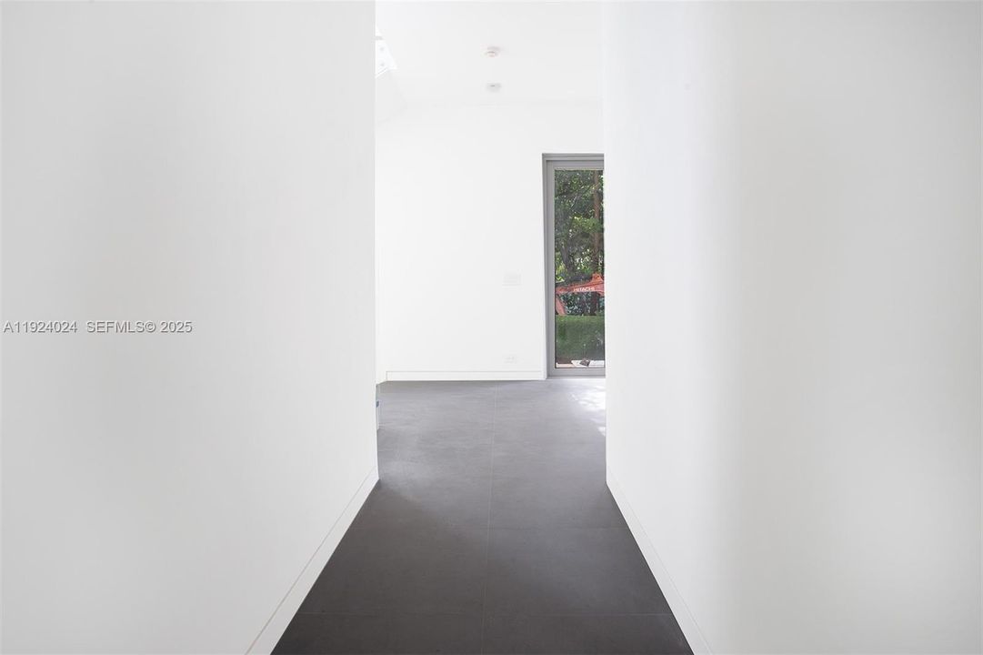 For Sale: $2,700,000 (3 beds, 4 baths, 3145 Square Feet)