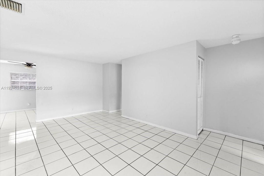 For Sale: $440,000 (3 beds, 2 baths, 1368 Square Feet)