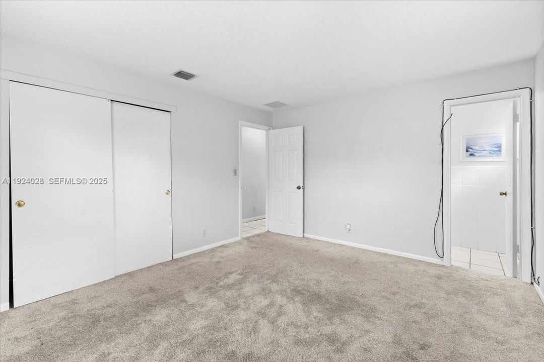 For Sale: $440,000 (3 beds, 2 baths, 1368 Square Feet)