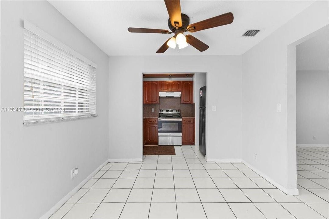 For Sale: $440,000 (3 beds, 2 baths, 1368 Square Feet)