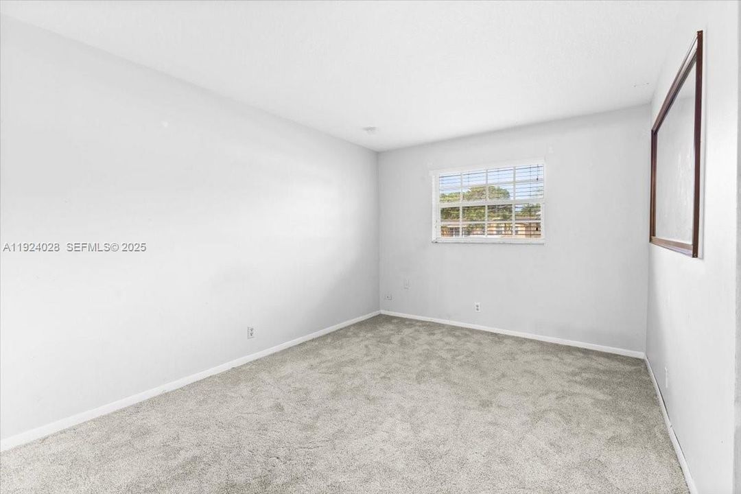 For Sale: $440,000 (3 beds, 2 baths, 1368 Square Feet)