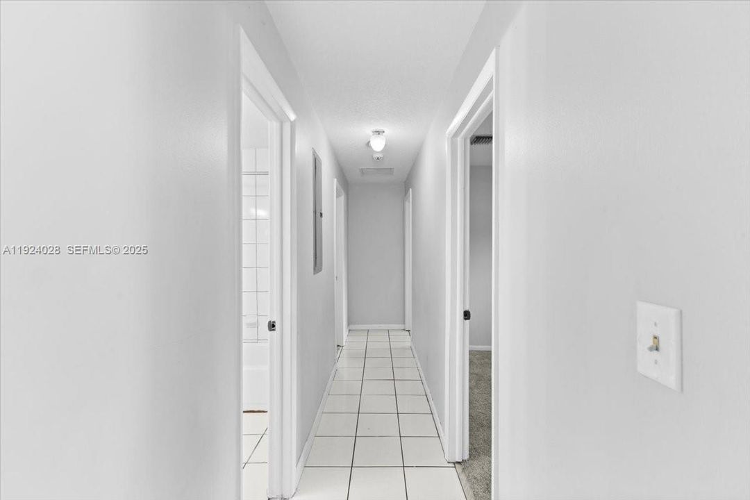 For Sale: $440,000 (3 beds, 2 baths, 1368 Square Feet)