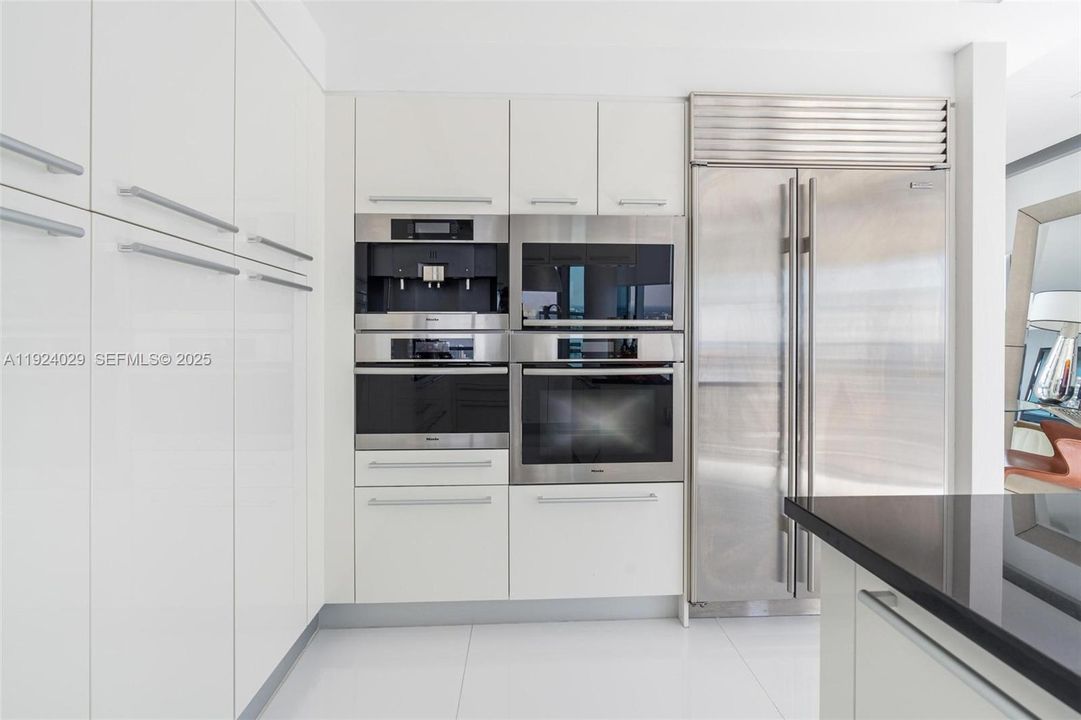 В аренду: $25,000 (4 спален, 4 ванн, 2485 Квадратных фут)