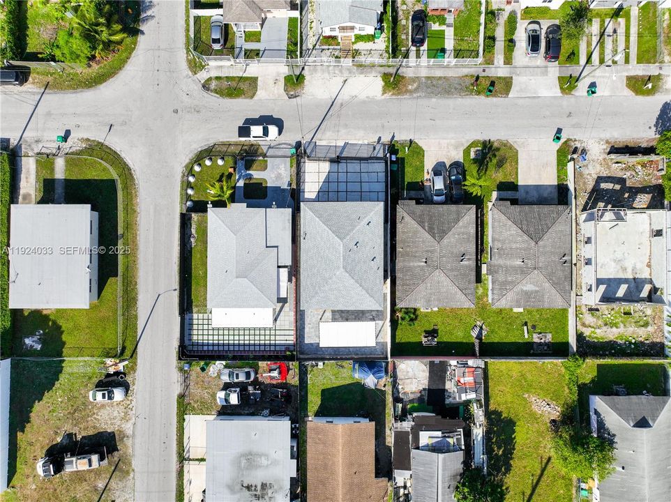 待售: $698,500 (4 贝兹, 3 浴室, 2270 平方英尺)