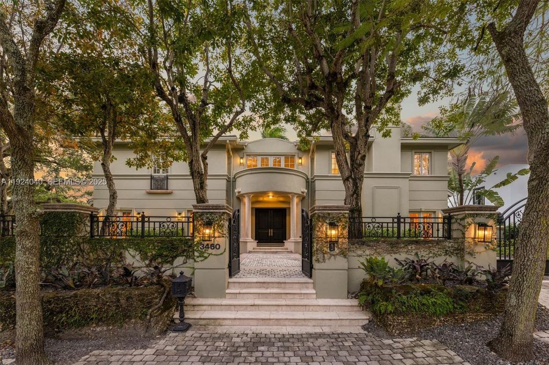 For Sale: $11,500,000 (5 beds, 5 baths, 6720 Square Feet)