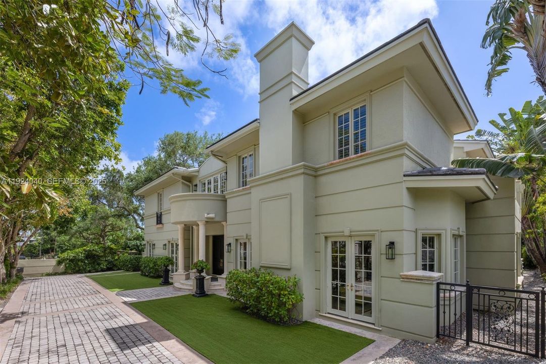 For Sale: $11,500,000 (5 beds, 5 baths, 6720 Square Feet)