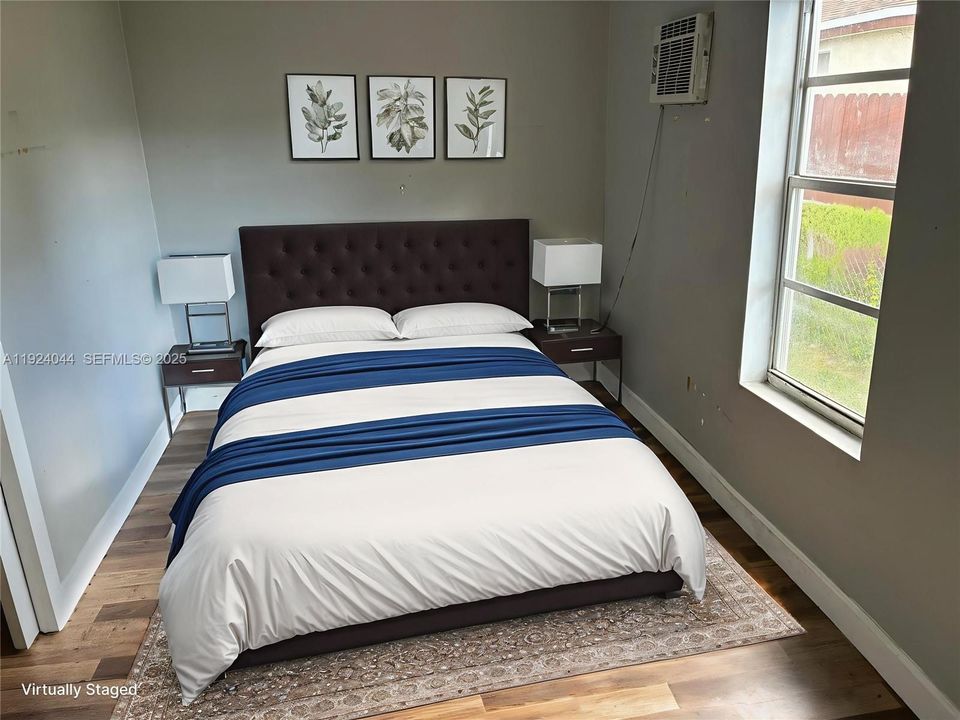 For Rent: $1,300 (1 beds, 1 baths, 450 Square Feet)