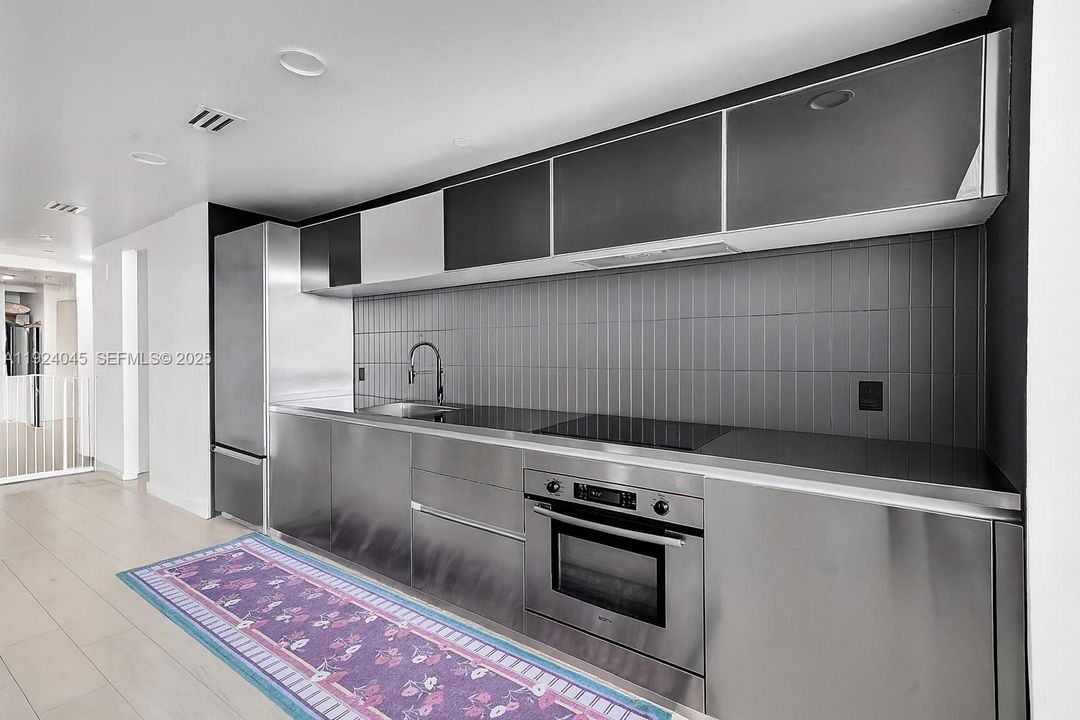 For Sale: $1,775,000 (2 beds, 2 baths, 1794 Square Feet)