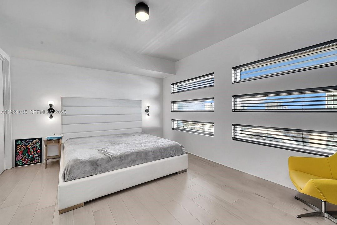 For Sale: $1,775,000 (2 beds, 2 baths, 1794 Square Feet)