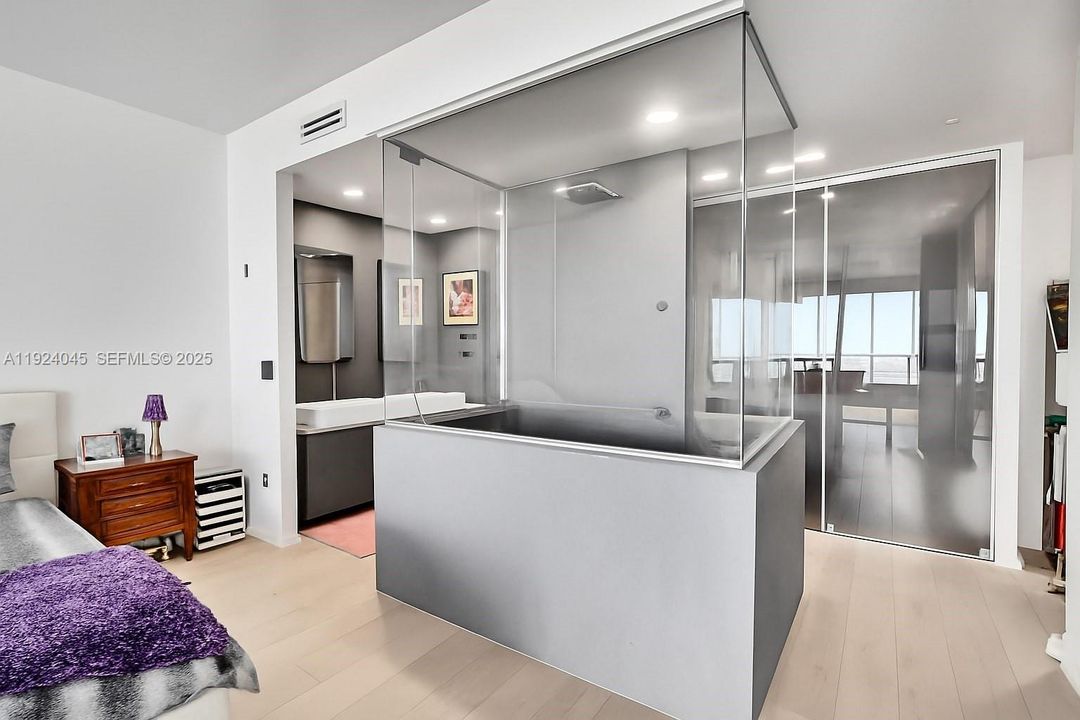 For Sale: $1,775,000 (2 beds, 2 baths, 1794 Square Feet)