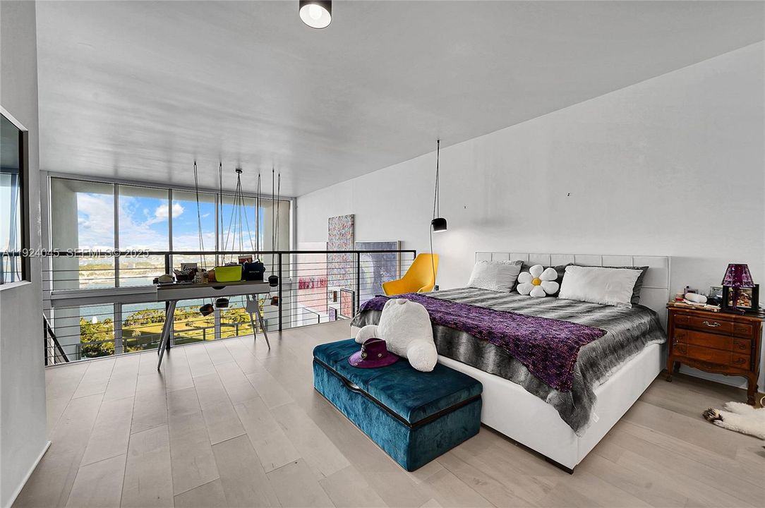 For Sale: $1,775,000 (2 beds, 2 baths, 1794 Square Feet)