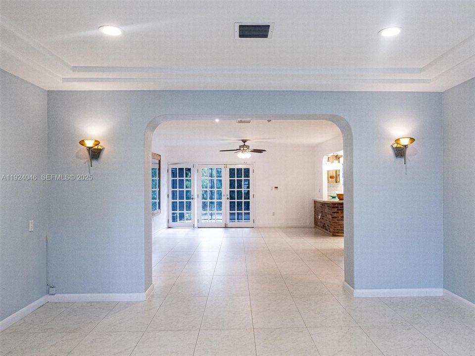 待售: $1,475,000 (2 贝兹, 2 浴室, 1465 平方英尺)