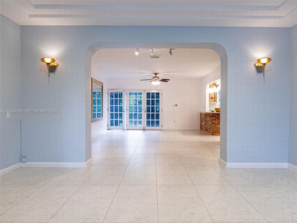 待售: $1,475,000 (2 贝兹, 2 浴室, 1465 平方英尺)