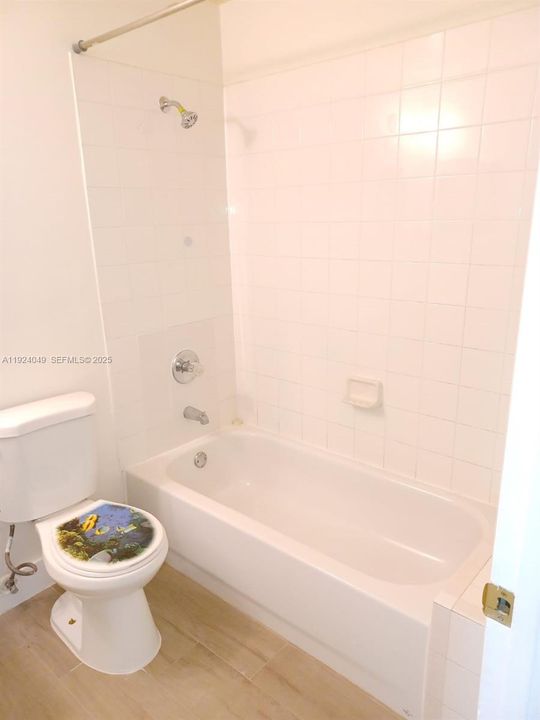 В аренду: $2,400 (2 спален, 2 ванн, 1040 Квадратных фут)