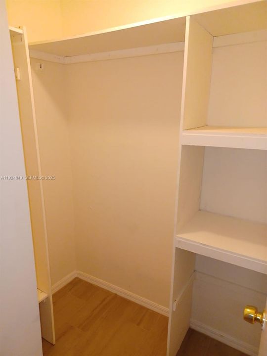 В аренду: $2,400 (2 спален, 2 ванн, 1040 Квадратных фут)