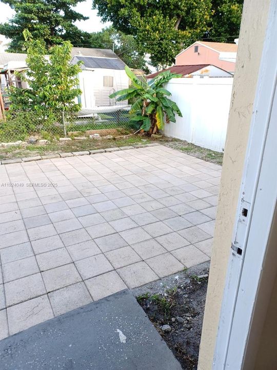 В аренду: $2,400 (2 спален, 2 ванн, 1040 Квадратных фут)