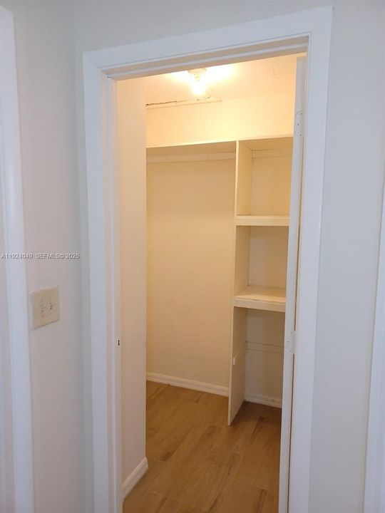 В аренду: $2,400 (2 спален, 2 ванн, 1040 Квадратных фут)