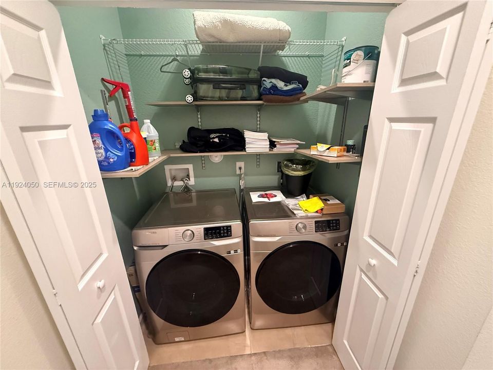 На продажу: $460,000 (3 спален, 3 ванн, 1962 Квадратных фут)