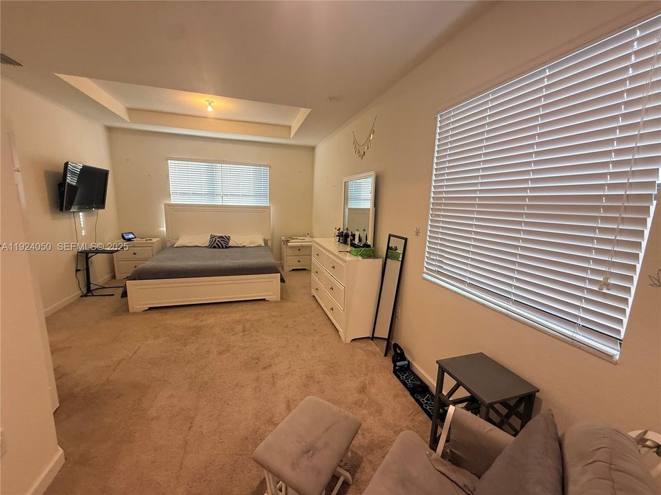 На продажу: $460,000 (3 спален, 3 ванн, 1962 Квадратных фут)