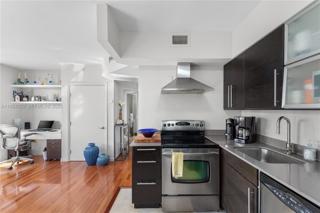 На продажу: $545,000 (1 спален, 1 ванн, 806 Квадратных фут)