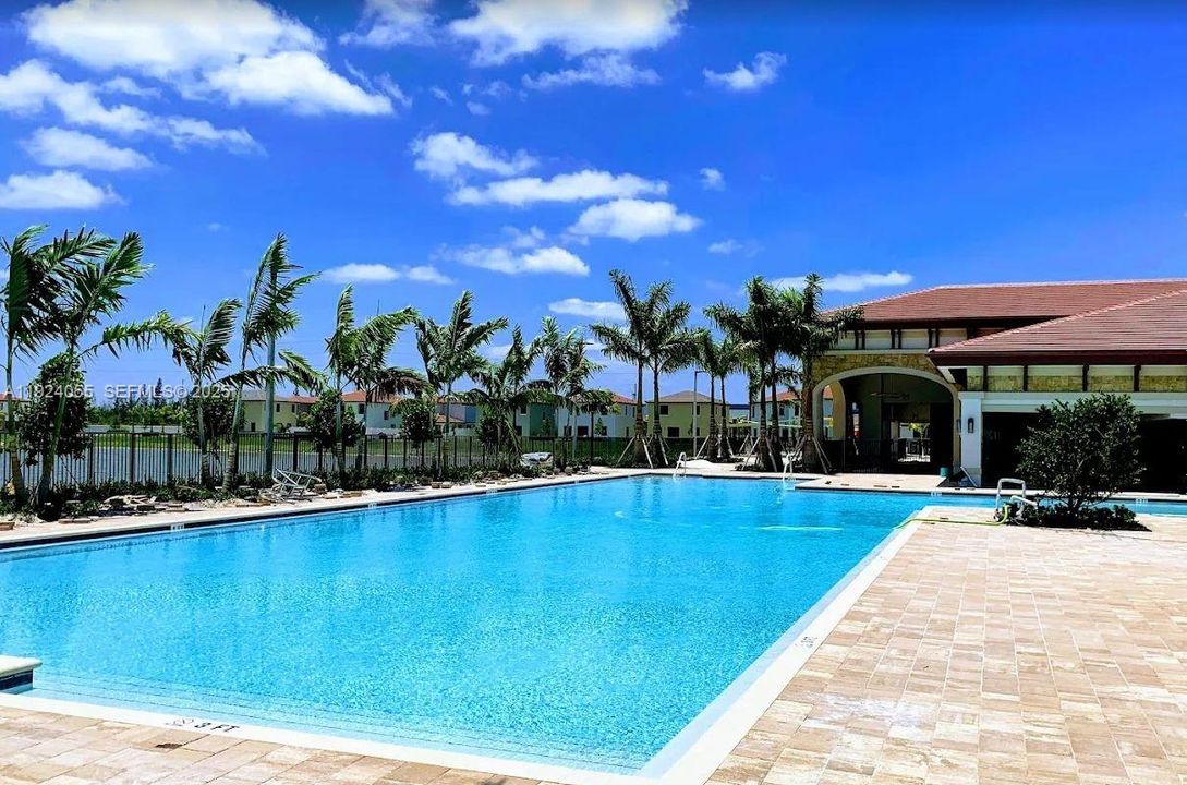 For Sale: $485,000 (3 beds, 2 baths, 1412 Square Feet)