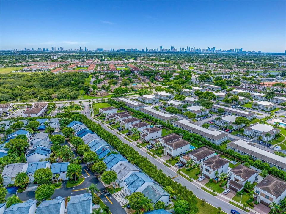 For Sale: $949,000 (5 beds, 4 baths, 2833 Square Feet)