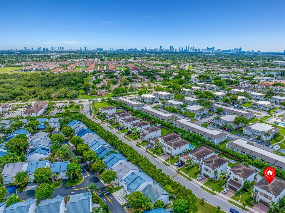 For Sale: $949,000 (5 beds, 4 baths, 2833 Square Feet)