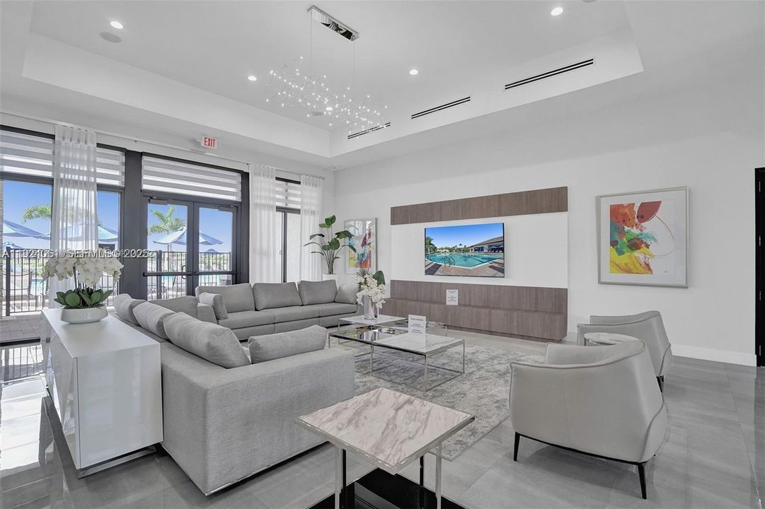 For Sale: $949,000 (5 beds, 4 baths, 2833 Square Feet)