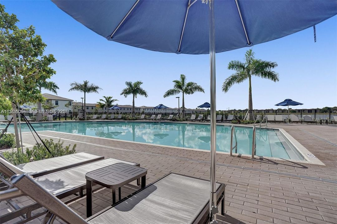 For Sale: $949,000 (5 beds, 4 baths, 2833 Square Feet)