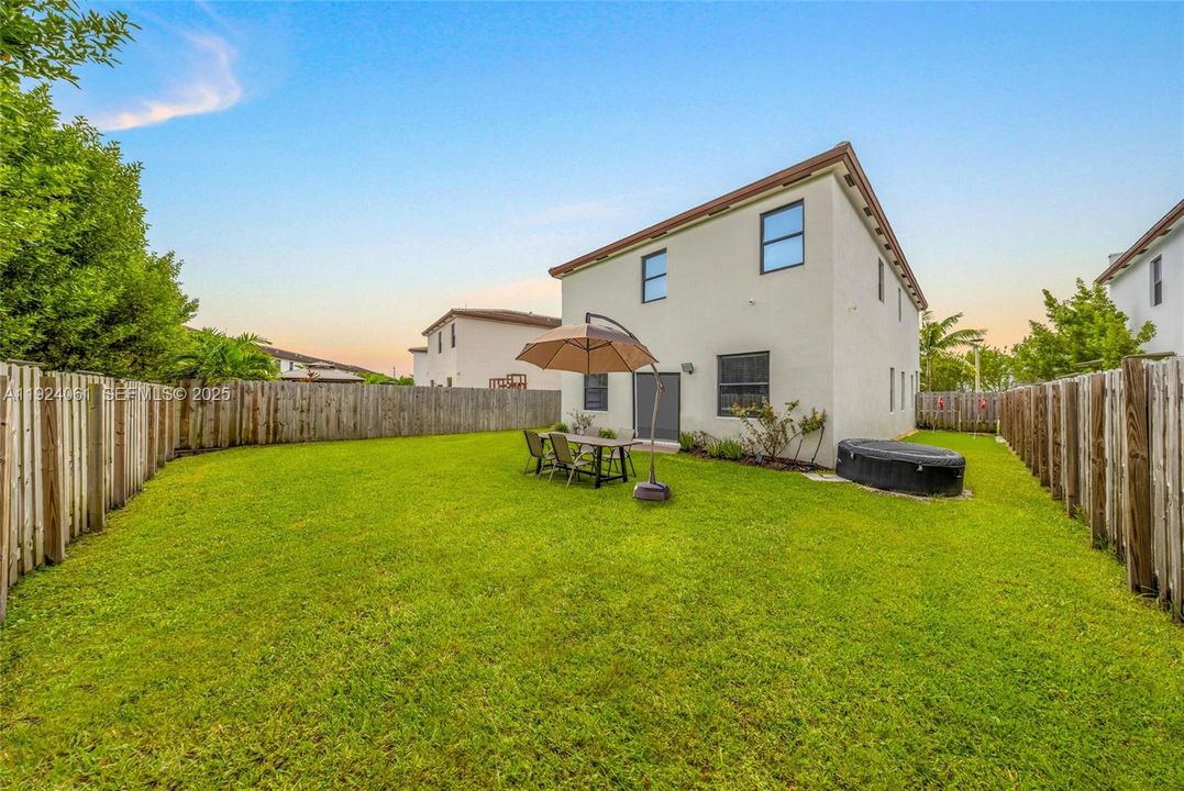 For Sale: $949,000 (5 beds, 4 baths, 2833 Square Feet)