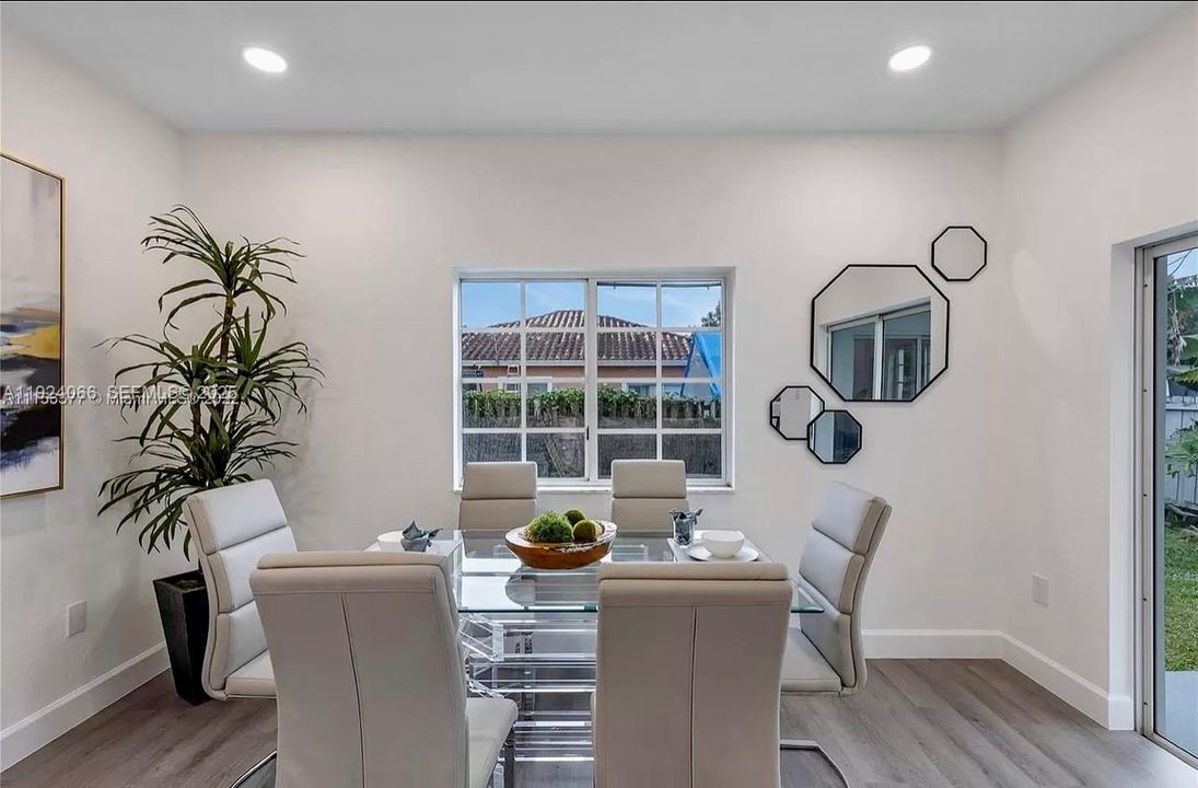 На продажу: $584,999 (4 спален, 2 ванн, 1791 Квадратных фут)