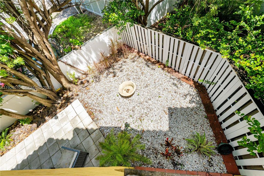 En Renta: $10,000 (4 camas, 3 baños, 2520 Pies cuadrados)