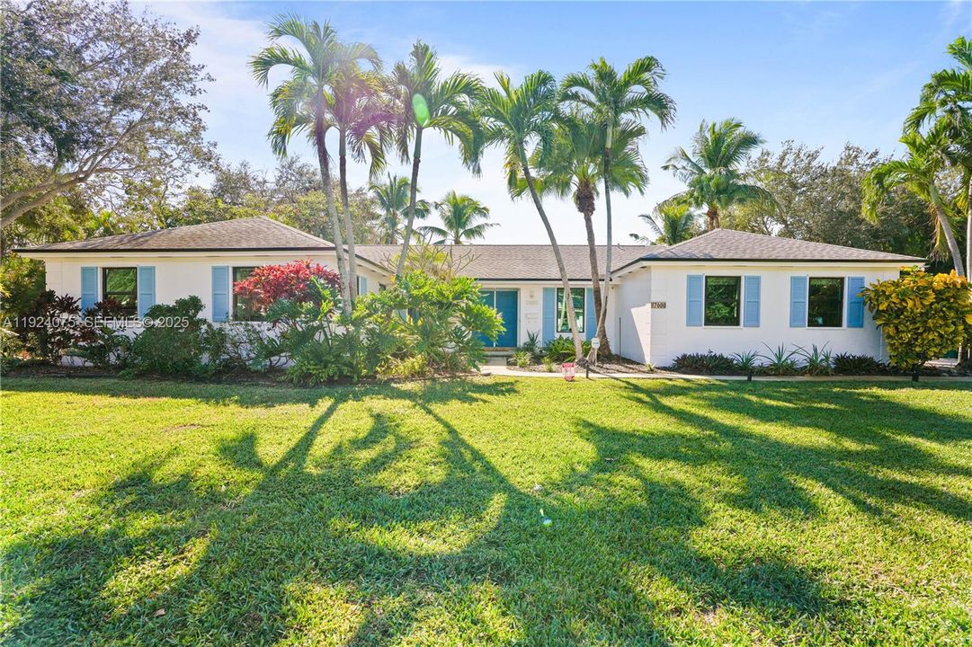 For Sale: $1,200,000 (4 beds, 2 baths, 1863 Square Feet)