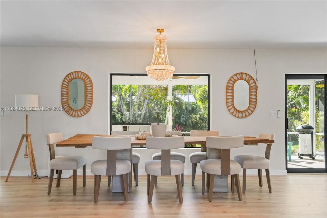 For Sale: $1,200,000 (4 beds, 2 baths, 1863 Square Feet)