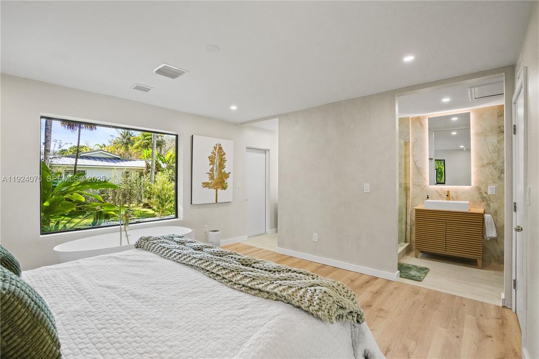 For Sale: $1,200,000 (4 beds, 2 baths, 1863 Square Feet)