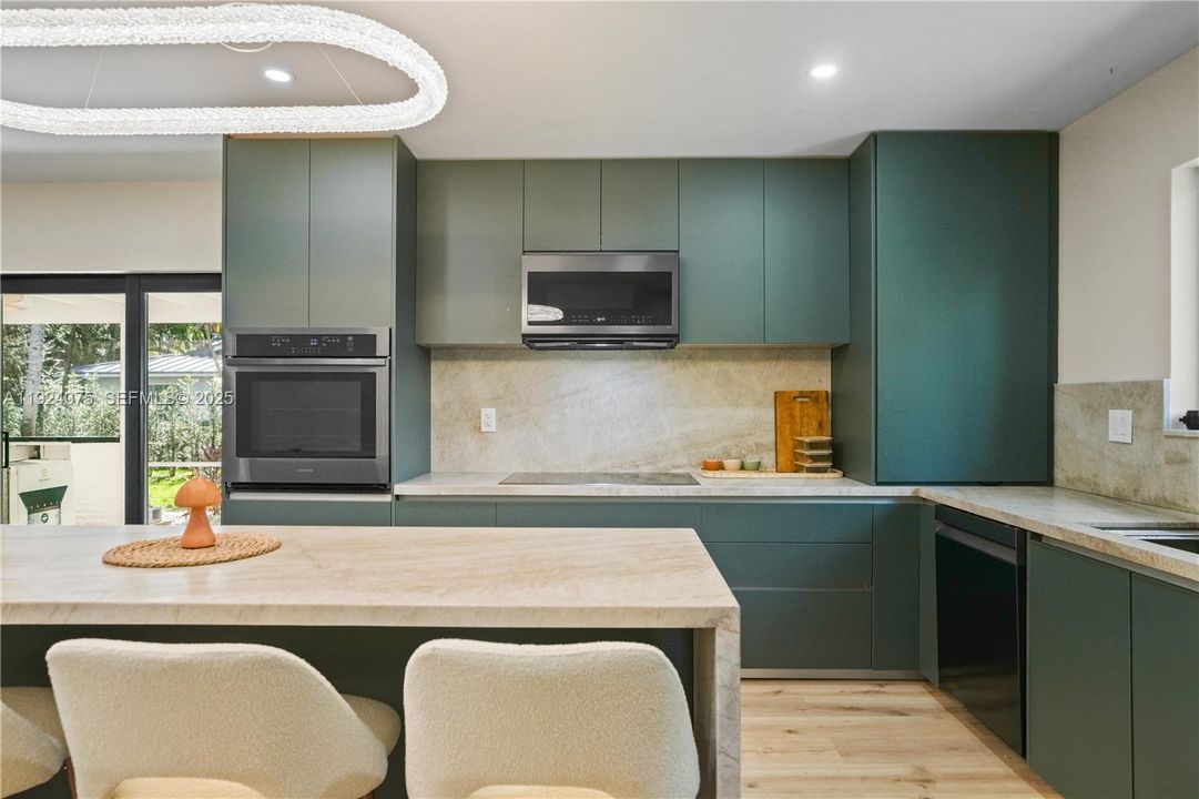 For Sale: $1,200,000 (4 beds, 2 baths, 1863 Square Feet)