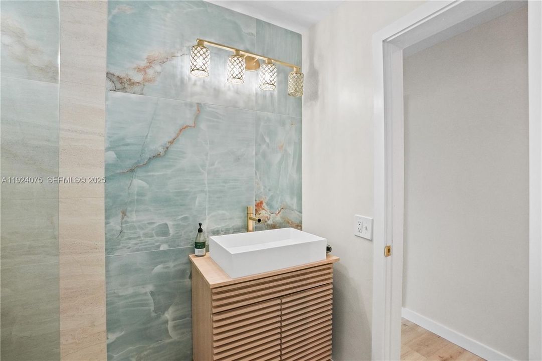 For Sale: $1,200,000 (4 beds, 2 baths, 1863 Square Feet)