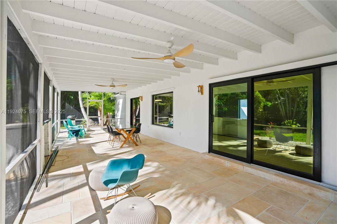 For Sale: $1,200,000 (4 beds, 2 baths, 1863 Square Feet)