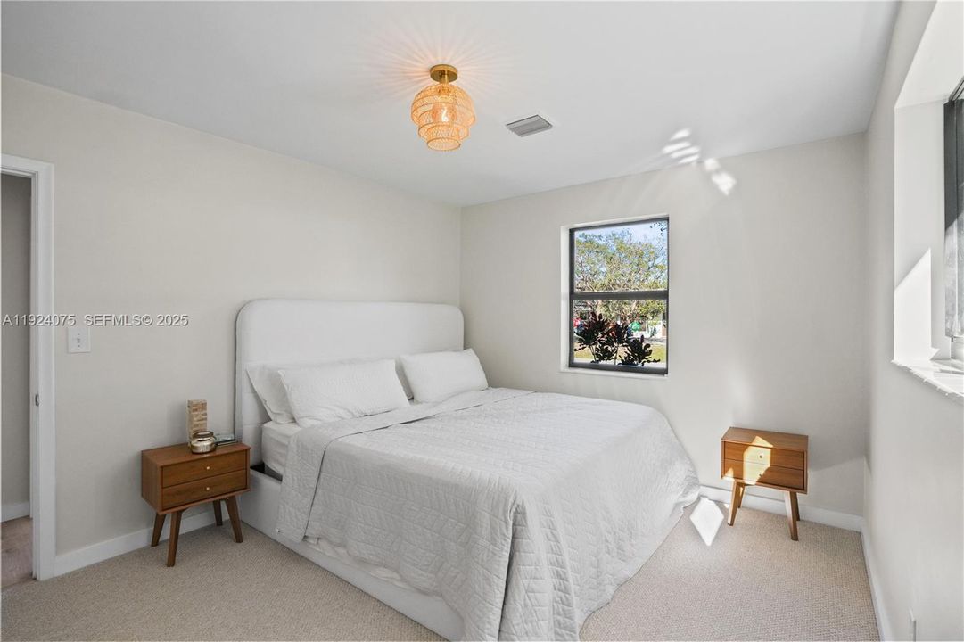 For Sale: $1,200,000 (4 beds, 2 baths, 1863 Square Feet)