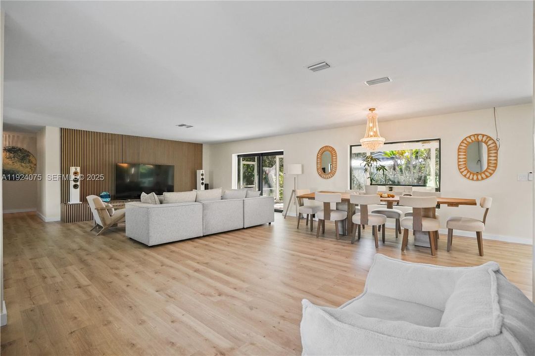 For Sale: $1,200,000 (4 beds, 2 baths, 1863 Square Feet)