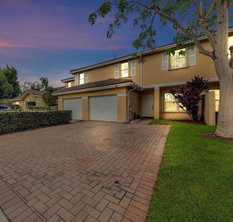 For Sale: $474,000 (4 beds, 2 baths, 1568 Square Feet)