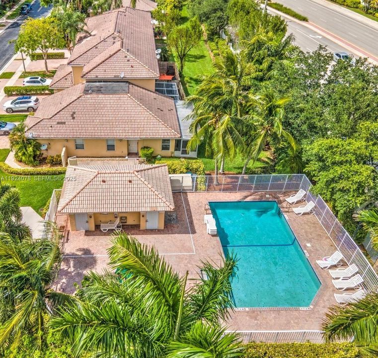 For Sale: $474,000 (4 beds, 2 baths, 1568 Square Feet)