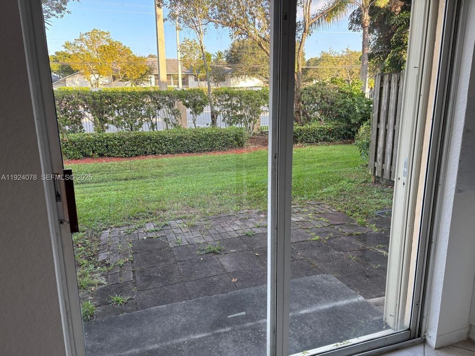 For Sale: $474,000 (4 beds, 2 baths, 1568 Square Feet)