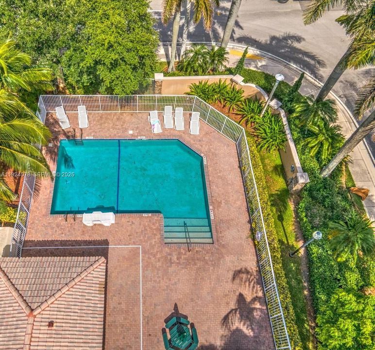 For Sale: $474,000 (4 beds, 2 baths, 1568 Square Feet)