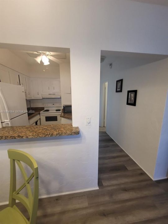 For Sale: $186,888 (1 beds, 1 baths, 494 Square Feet)